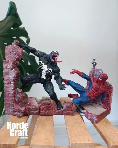Venom spiderman Marvel figürü diorama 